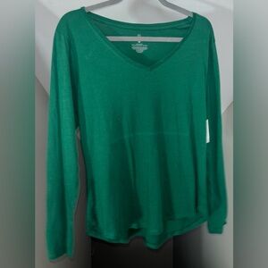 NWT NY&C Woman’s Small 100% Cotton Green V-Neck Long Sleeve Top
